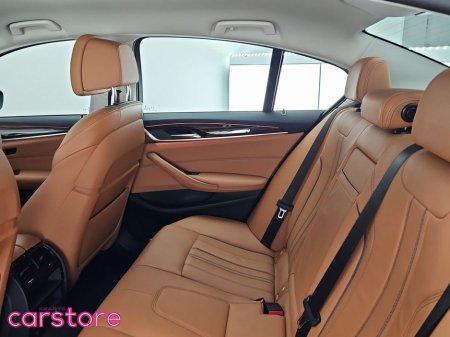 2021 BMW 5 Series - thumbnail 13