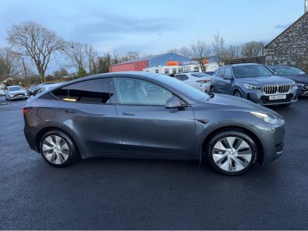 2023 Tesla Model Y - thumbnail 8