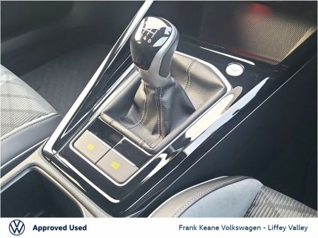 2024 Volkswagen Golf R-LINE 2.0 TDI 150HP *REAR VIEW CAMERA* *VALENCIA ALLOYS* CARPLAY & ANDROID AUTO* *PCP FINANCE AVAILABLE* €38,995 thumbnail