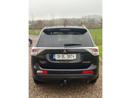 2013 Mitsubishi Outlander - view 4