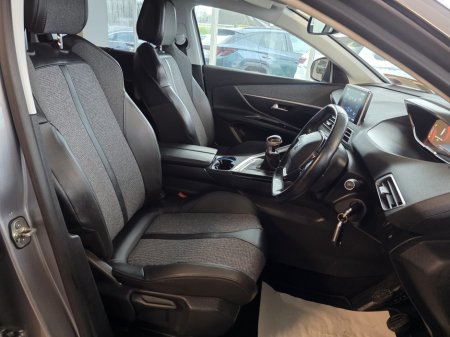 2019 Peugeot 5008 - thumbnail 13