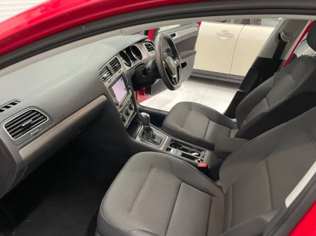 2017 Volkswagen Golf 1.2 TSI 110 bhp DSG Comfortline €13,995 thumbnail