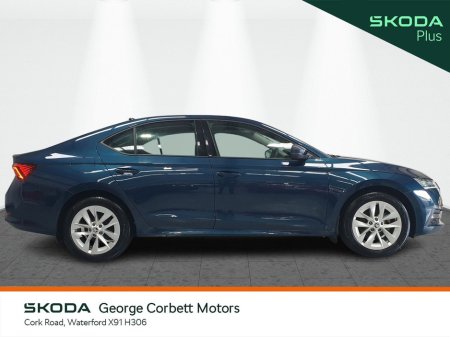 2024 Skoda Octavia Ambition 2.0TDi 150HP - Tiny Mileage 2 Year Warranty €33,995 thumbnail