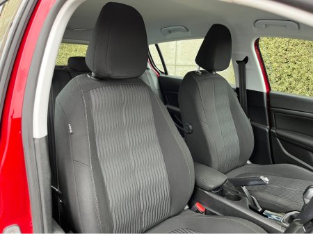 2017 Peugeot 308 - thumbnail 11