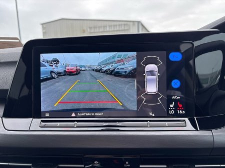 2023 Volkswagen Golf 2.0 TDI 115HP Style €29,975 thumbnail