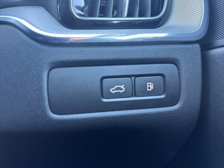 2023 Volvo XC60 T6 PHEV 350hp AT8 Plus (dark theme) €44,975 thumbnail