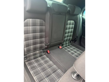 2014 Volkswagen Golf - thumbnail 18