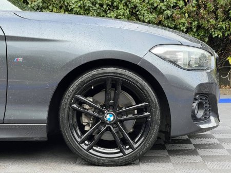 2018 BMW 1 Series 118d M-SPORT 2.0 D // SHADOW EDITION // FULL SERVICE HISTORY // 18" ALLOYS €19,900 thumbnail