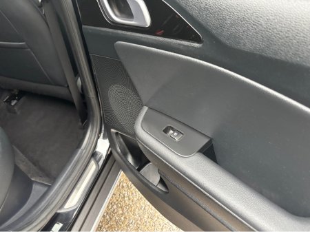 2023 Kia XCeed PE PHEV 5DR AUTO Hybrid Finance available own this car from €94 per week €21,999 thumbnail