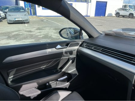 2021 Volkswagen Passat - thumbnail 16