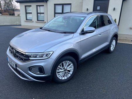 2023 Volkswagen T-Roc 2.0 TDI 116HP Life €28,950 thumbnail