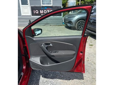 2015 Volkswagen Polo - thumbnail 13