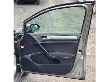 2013 Volkswagen Golf - thumbnail 13