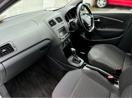 2015 Volkswagen Polo - thumbnail 9