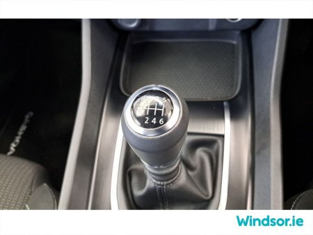 2024 Nissan Qashqai 1.3 MILD HYBRID SV €3000 Scrappage Offer €29,495 thumbnail