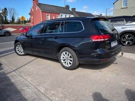 2016 Volkswagen Passat - thumbnail 4