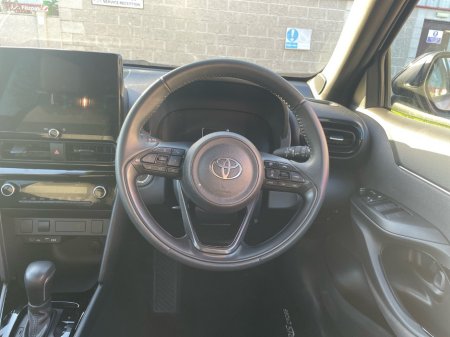 2025 Toyota Yaris Cross - thumbnail 17