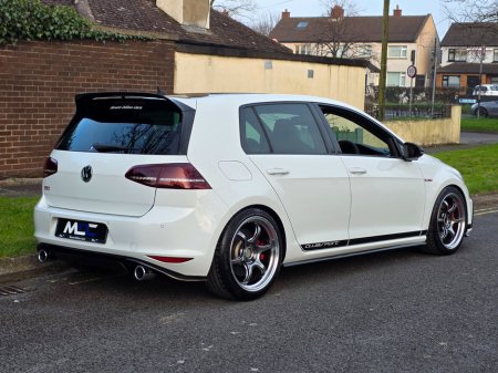 2016 Volkswagen Golf - thumbnail 8