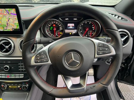 2017 Mercedes-Benz CLA Class CLA180 AMG-LINE 1.6 // OPENING PAN ROOF // LEATHER HEATED SEATS €21,950 thumbnail
