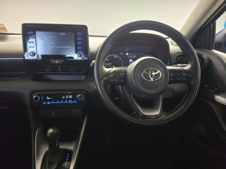 2023 Toyota Yaris - thumbnail 7