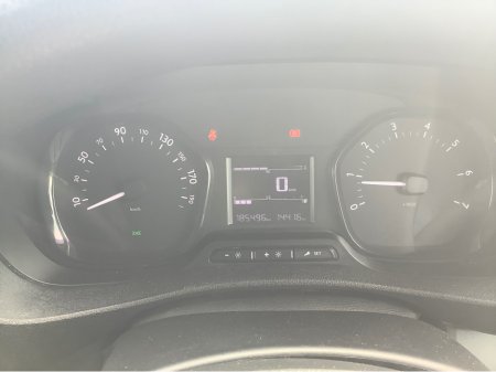 2019 Toyota Proace 2.0 D LWB GX 4DR €14,000