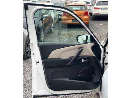 2018 Citroen Grand C4 Picasso Grand Bluehdi 2.0L Diesel Front Message seats 360 camera (7873) €17,995 thumbnail