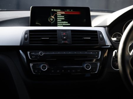 2015 BMW 3 Series - thumbnail 29