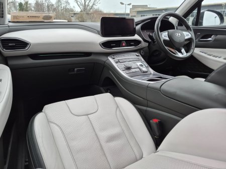 2022 Hyundai Santa Fe  €35,999 thumbnail