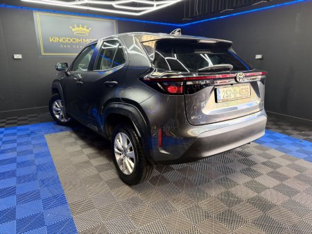 2025 Toyota Yaris Cross - thumbnail 10