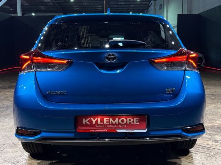 2016 Toyota Auris HYBRID G PACKAGE - BEIGE/BLACK FULL LEATHER INTERIOR - FACTORY ALLOYS - REVERSE CAMERA €13,950 thumbnail