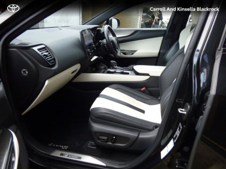 2023 Lexus NX 450 h+ - thumbnail 9