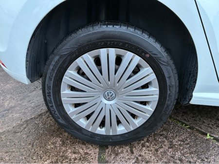 2016 Volkswagen Polo 1.2i TSI Petrol Automatic Trendline €13,250 thumbnail