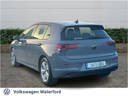2024 Volkswagen Golf 1.0 TSI 110HP Life €24,975 thumbnail
