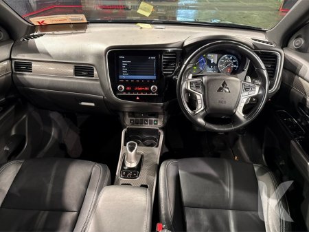 2020 Mitsubishi Outlander - thumbnail 13