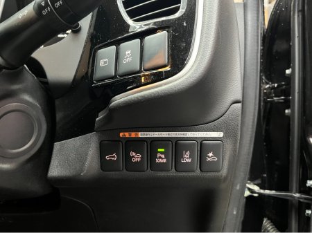 2020 Mitsubishi Outlander €23950! 2020 MITSUBISHI OUTLANDER PHEV G 2.4 AUTOMATIC / CRUISE CONTROL / 360° PARKING CAMERA / ELECTRIC HEATED SEATS / PADDLE SHIFTERS / HEATED STEERING WHEEL €23,950 thumbnail