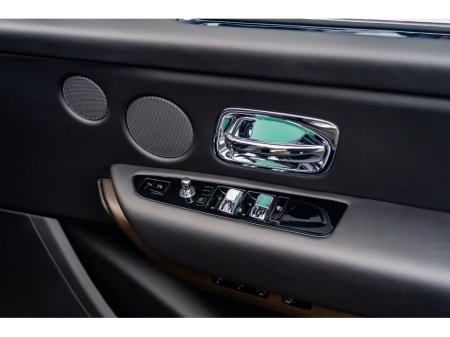 2023 Rolls-Royce Cullinan  €489,950 thumbnail