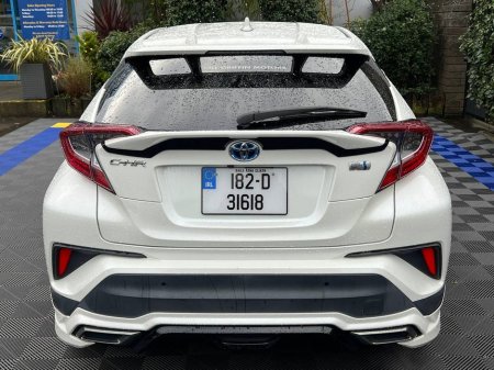 2018 Toyota C-HR MODELLISTA 1.8 HYBRID // 18" DIAMOND CUT ALLOYS // HEATED SEATS // PARKING SENSORS €19,900 thumbnail
