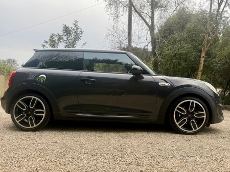 2017 MINI Hatch - thumbnail 3