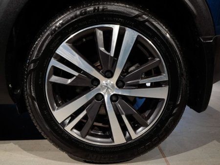 2023 Peugeot 3008 FL Allure 1.5 HDI 130 6.4 4DR €34,995 thumbnail