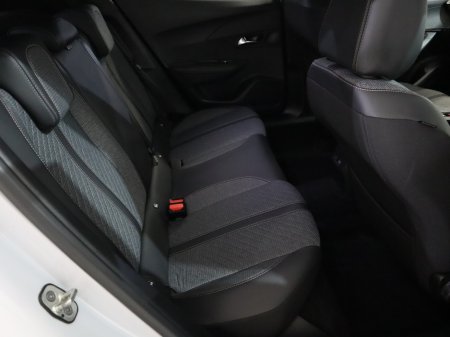 2024 Peugeot 2008 - thumbnail 24