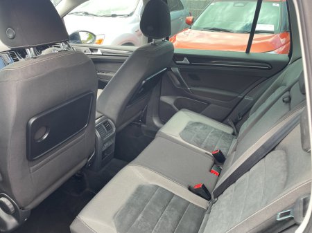 2016 Volkswagen Golf - thumbnail 12