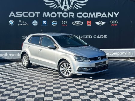 2015 Volkswagen Polo - view 2