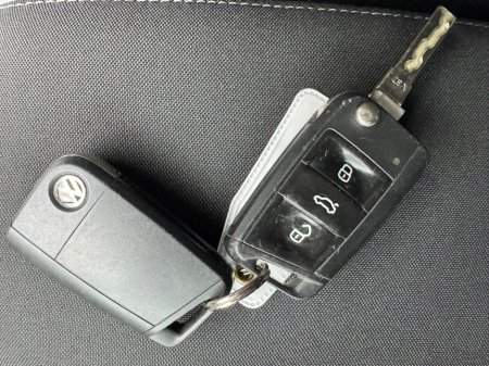 2016 Volkswagen Golf - thumbnail 14