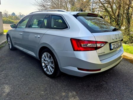 2022 Skoda Superb - thumbnail 6