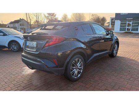 2023 Toyota C-HR Hybrid SOL 4DR Auto €26,990