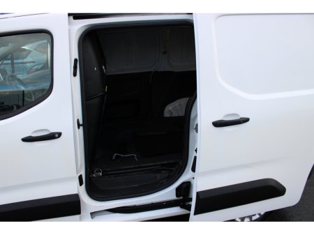 2021 Citroen Berlingo  €15,950 thumbnail