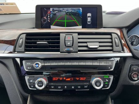 2014 BMW 3 Series - thumbnail 7