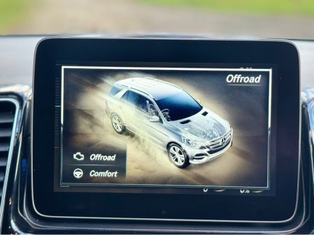 2018 Mercedes-Benz GLE Class GLE 250 AMG NIGHT EDT 4-MATIC * LOW KMS * €39,950 thumbnail