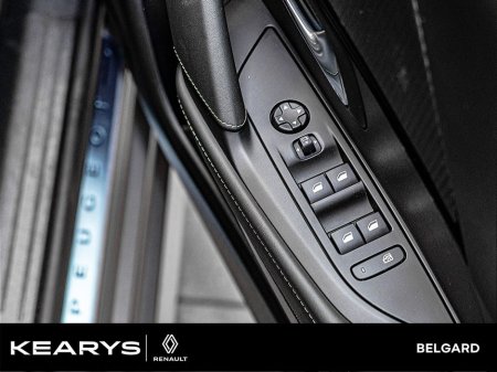 2023 Peugeot 208 Electric 136bhp (50 kWh) GT €19,900 thumbnail