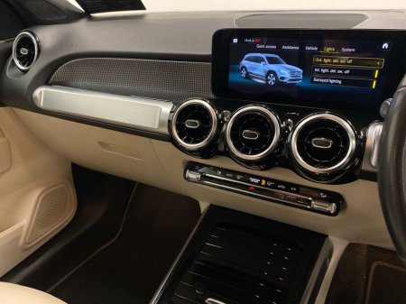 2023 Mercedes-Benz GLB - thumbnail 18